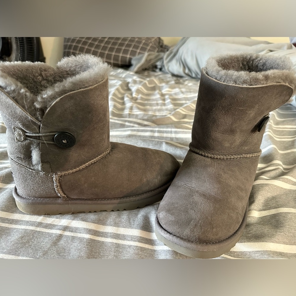 Ugg Bailey Button